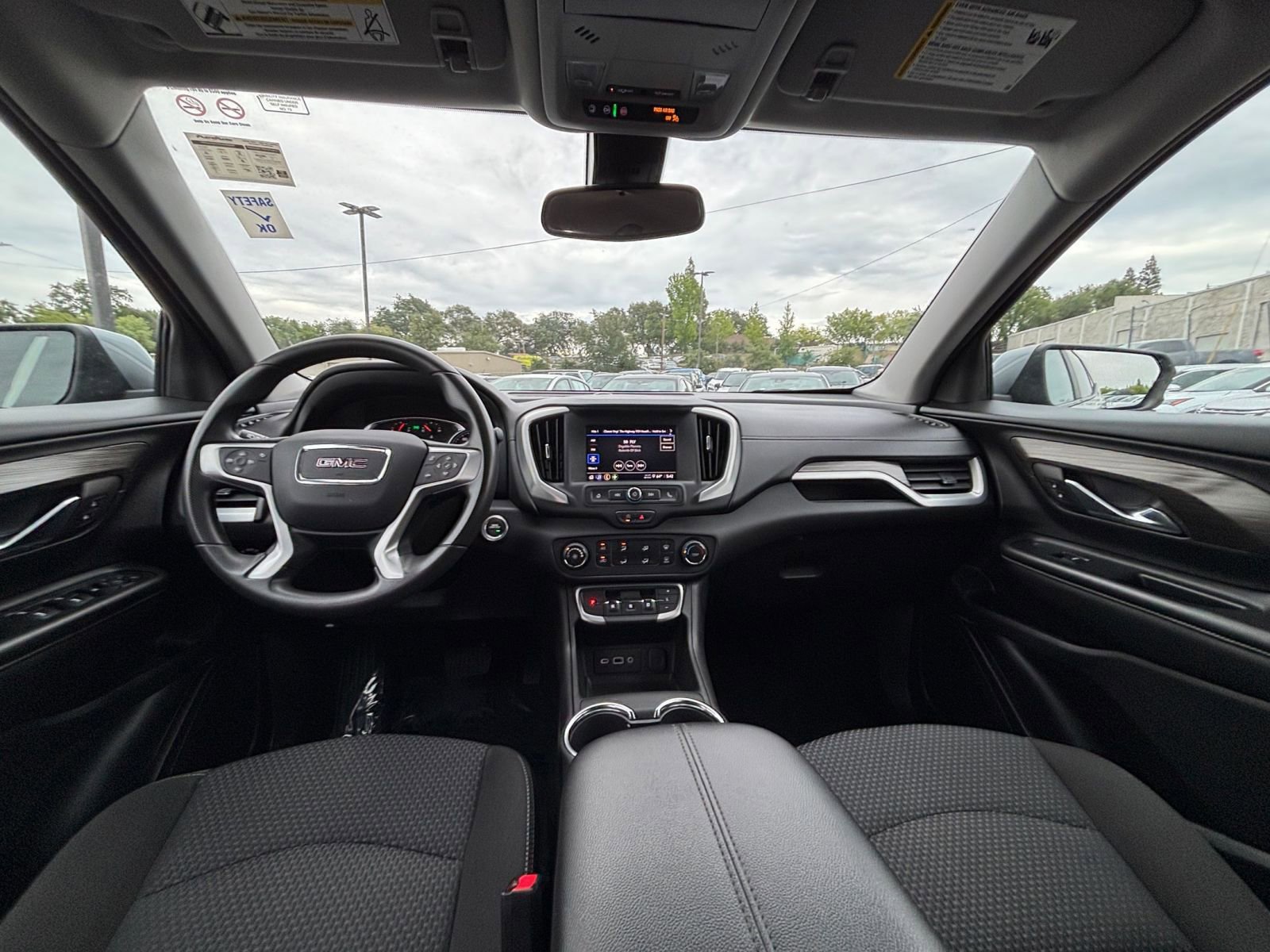 Thumbnail: 2024 GMC Terrain - 32