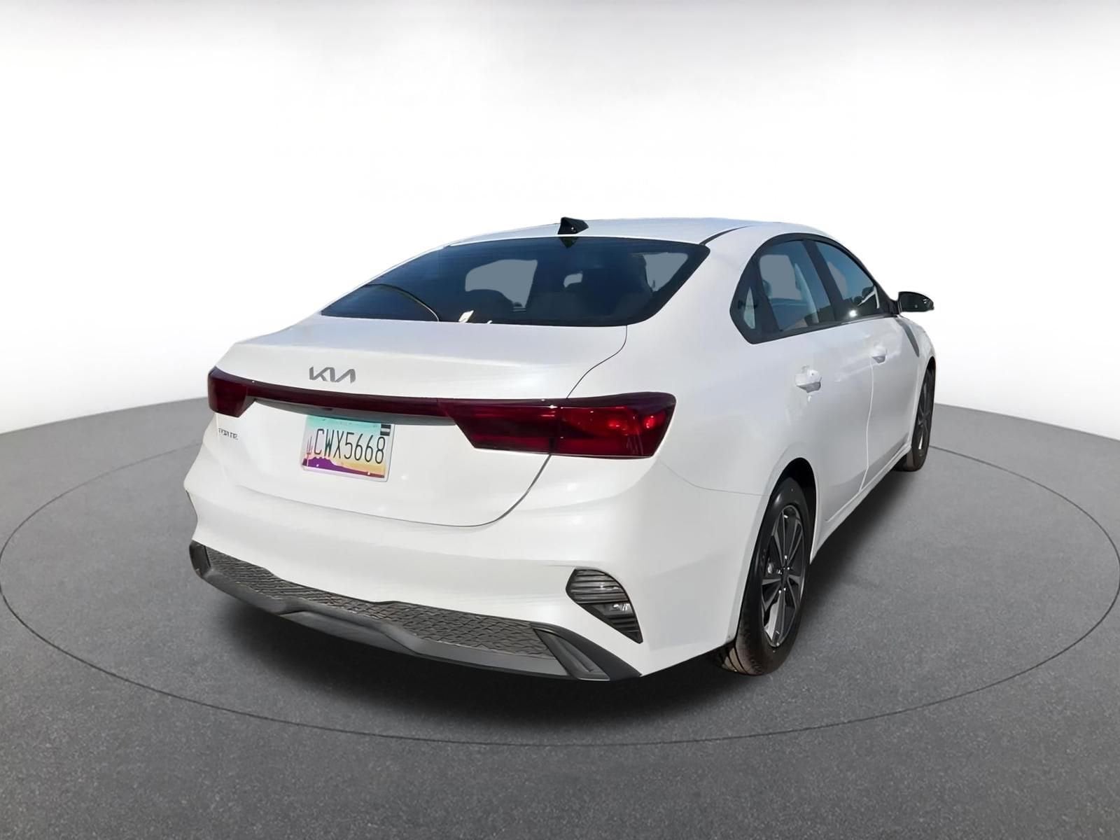 Thumbnail: 2024 Kia Forte - 15