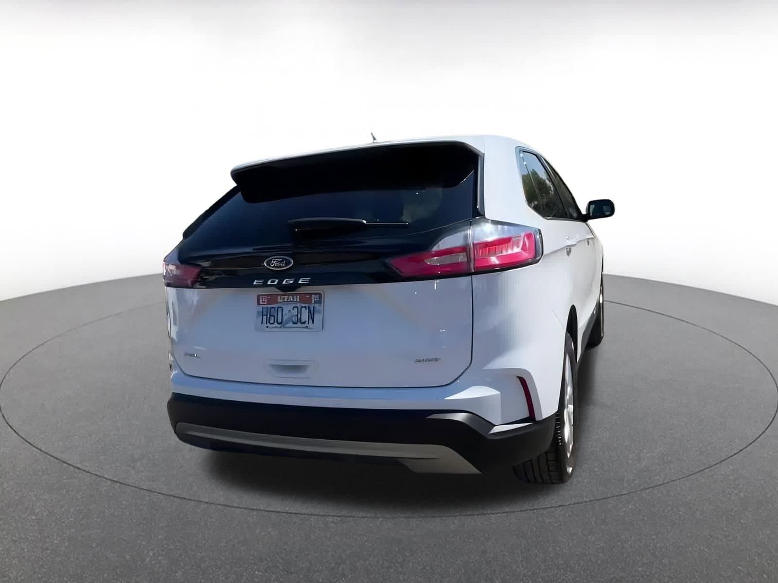 Thumbnail: 2024 Ford Edge - 16
