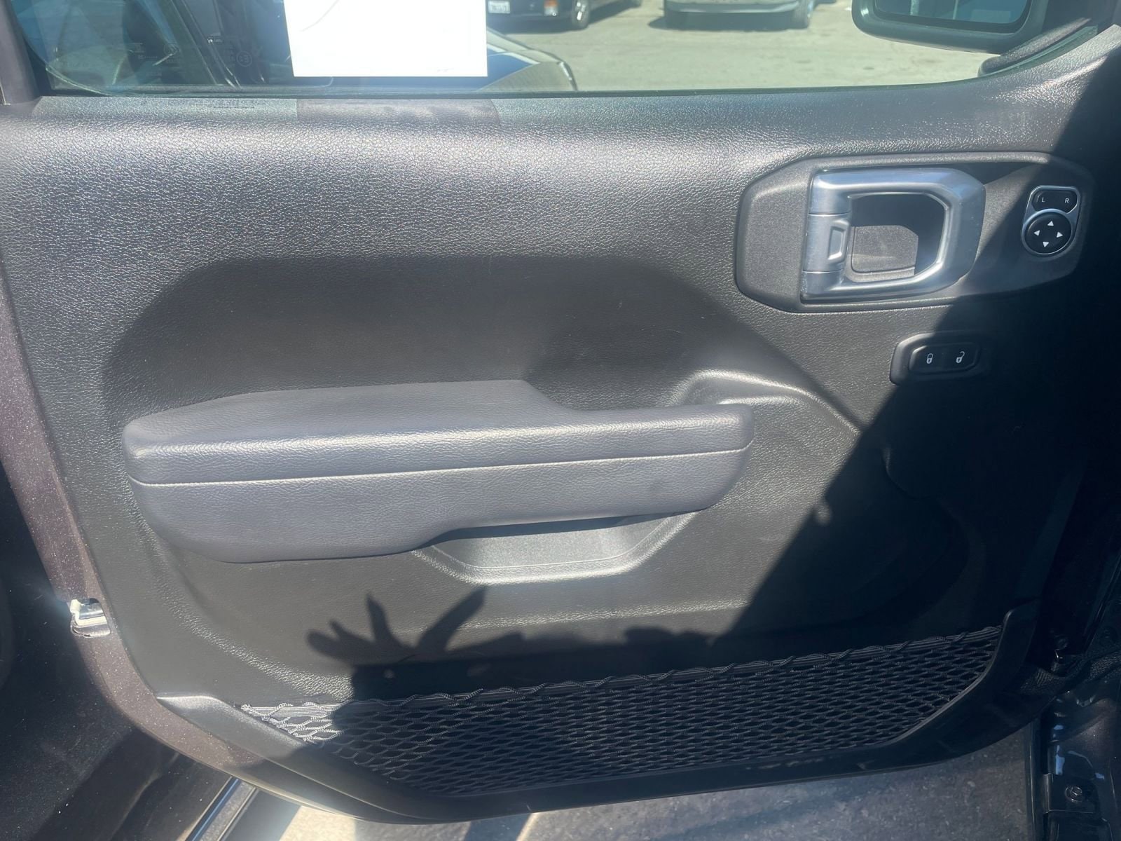 Thumbnail: 2025 Jeep Wrangler - 18