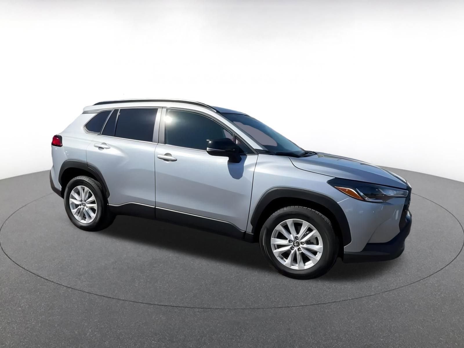 Thumbnail: 2025 Toyota Corolla Cross - 2