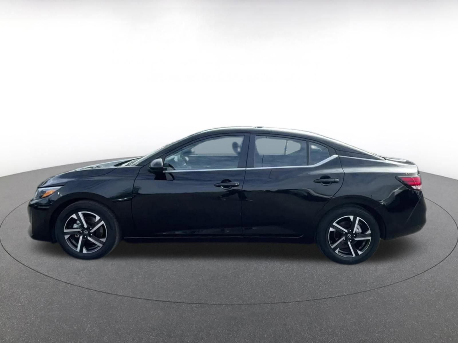 Thumbnail: 2025 Nissan Sentra - 9