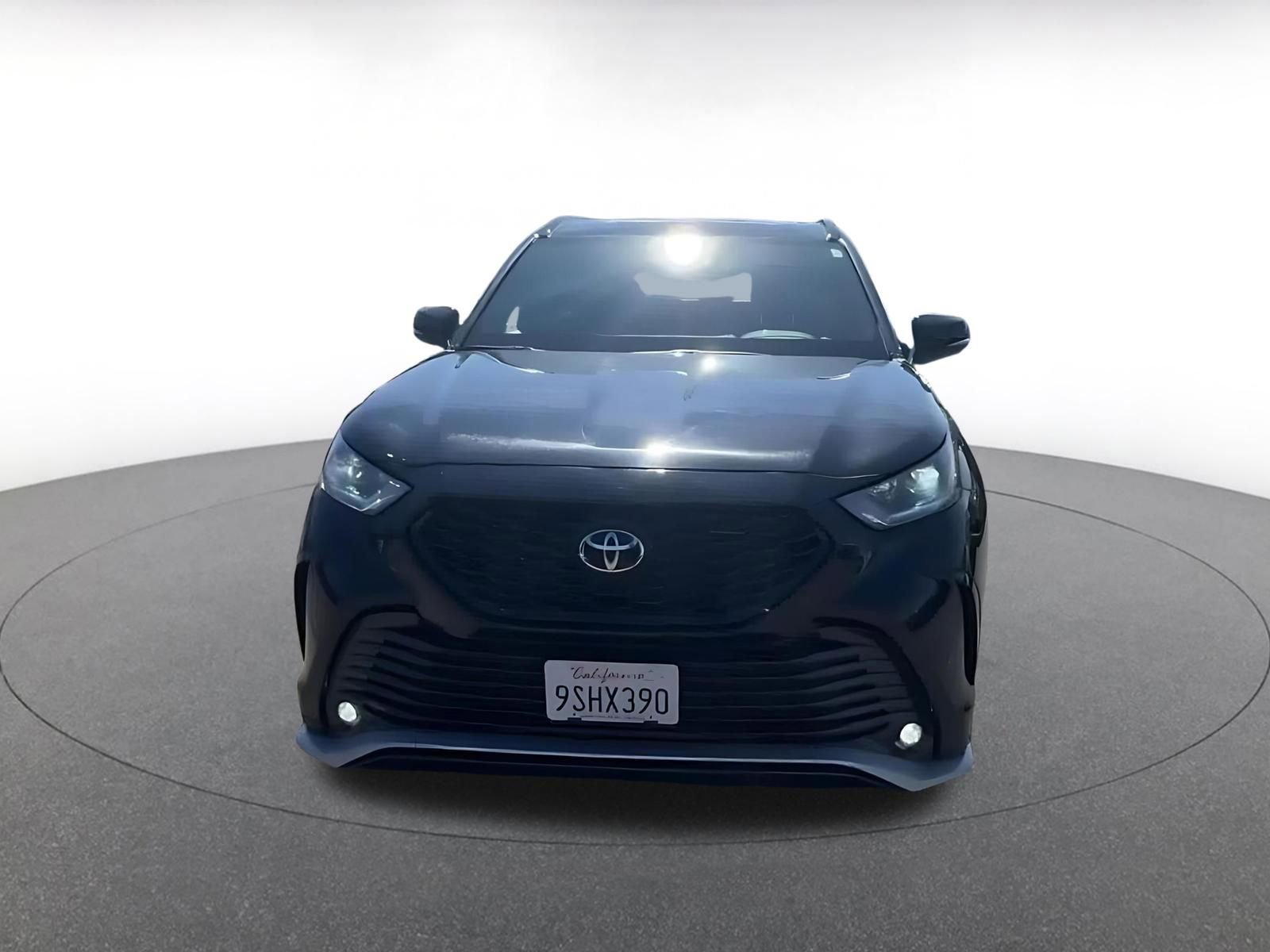 Thumbnail: 2025 Toyota Highlander - 4