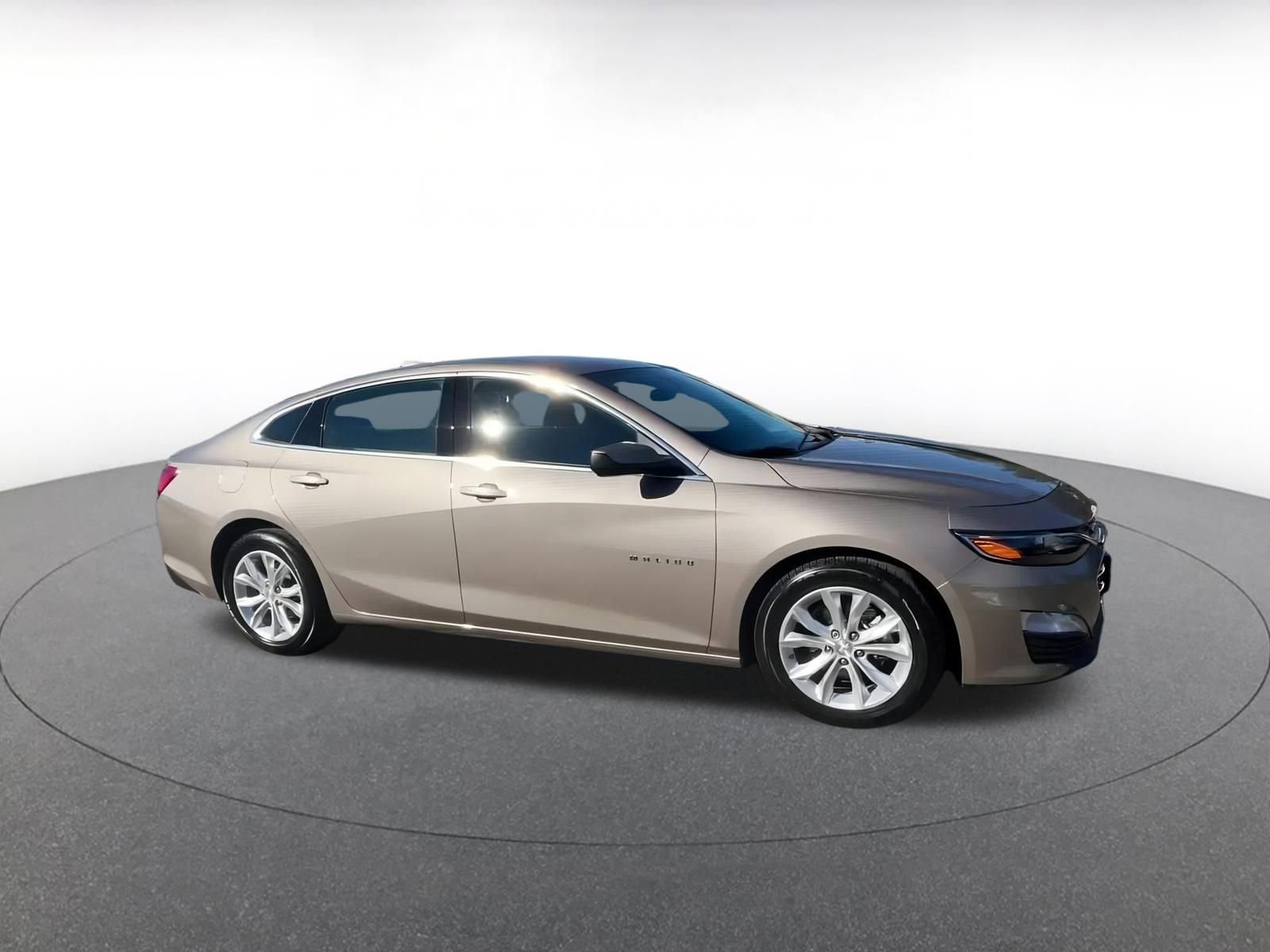 Thumbnail: 2023 Chevrolet Malibu - 2