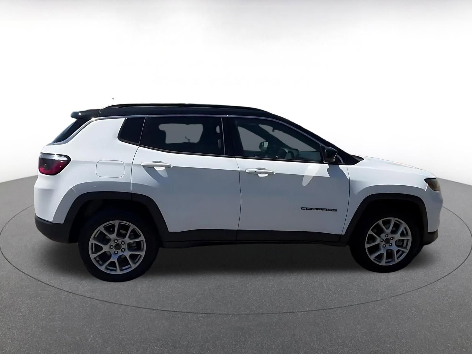 Thumbnail: 2025 Jeep Compass - 16