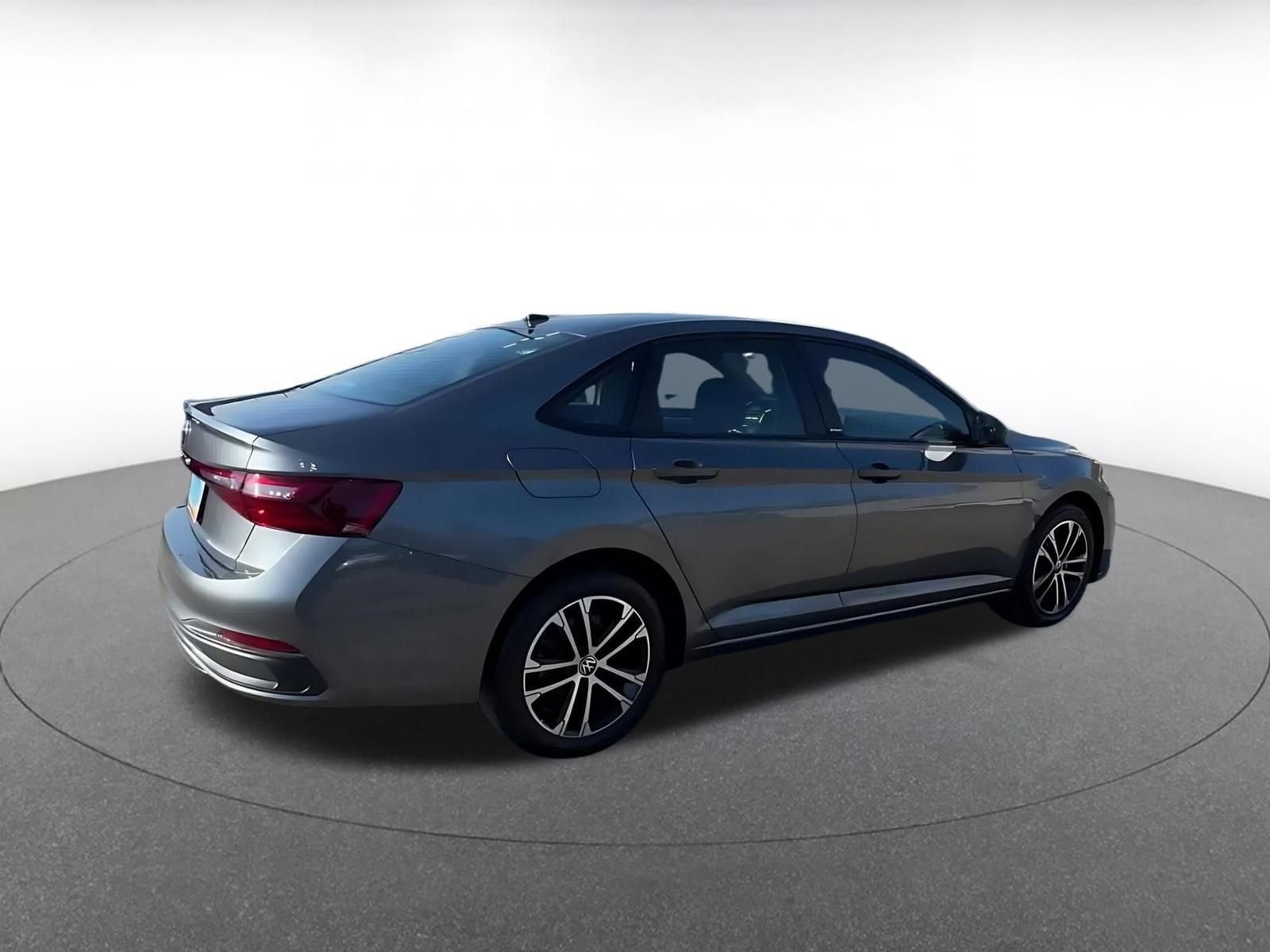 Thumbnail: 2025 Volkswagen Jetta - 15