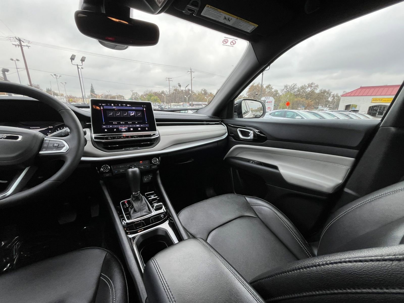 Thumbnail: 2025 Jeep Compass - 29