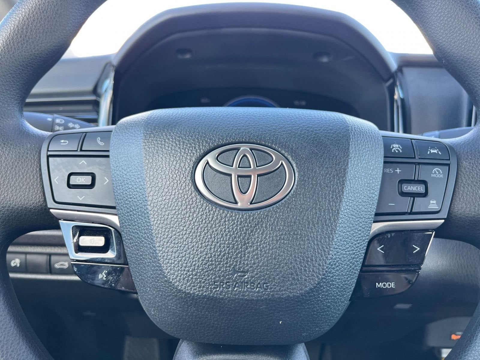 Thumbnail: 2025 Toyota Camry - 27