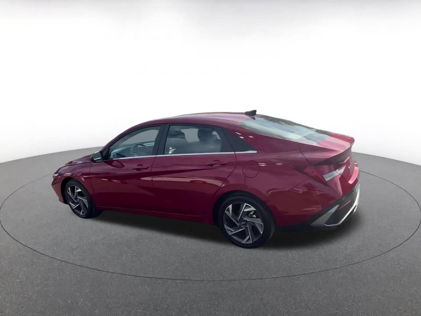 Thumbnail: 2025 Hyundai Elantra - 10