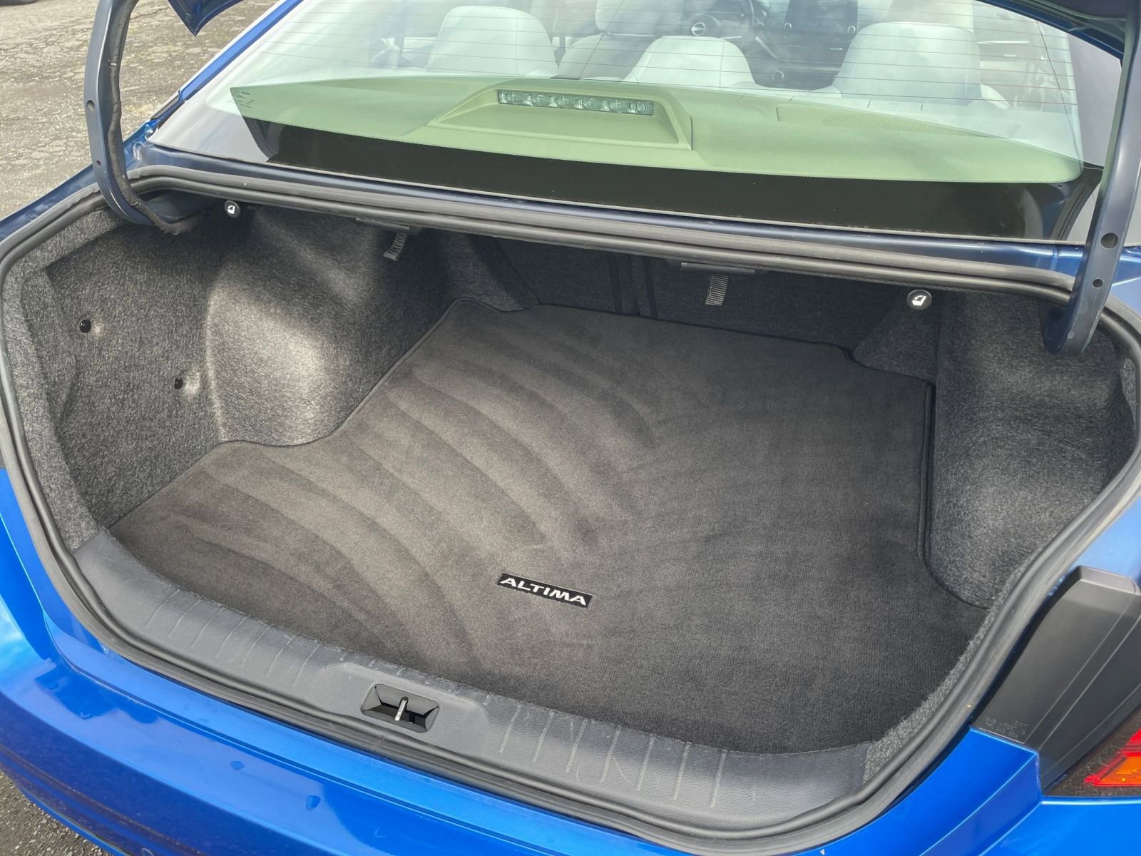 Thumbnail: 2025 Nissan Altima - 31