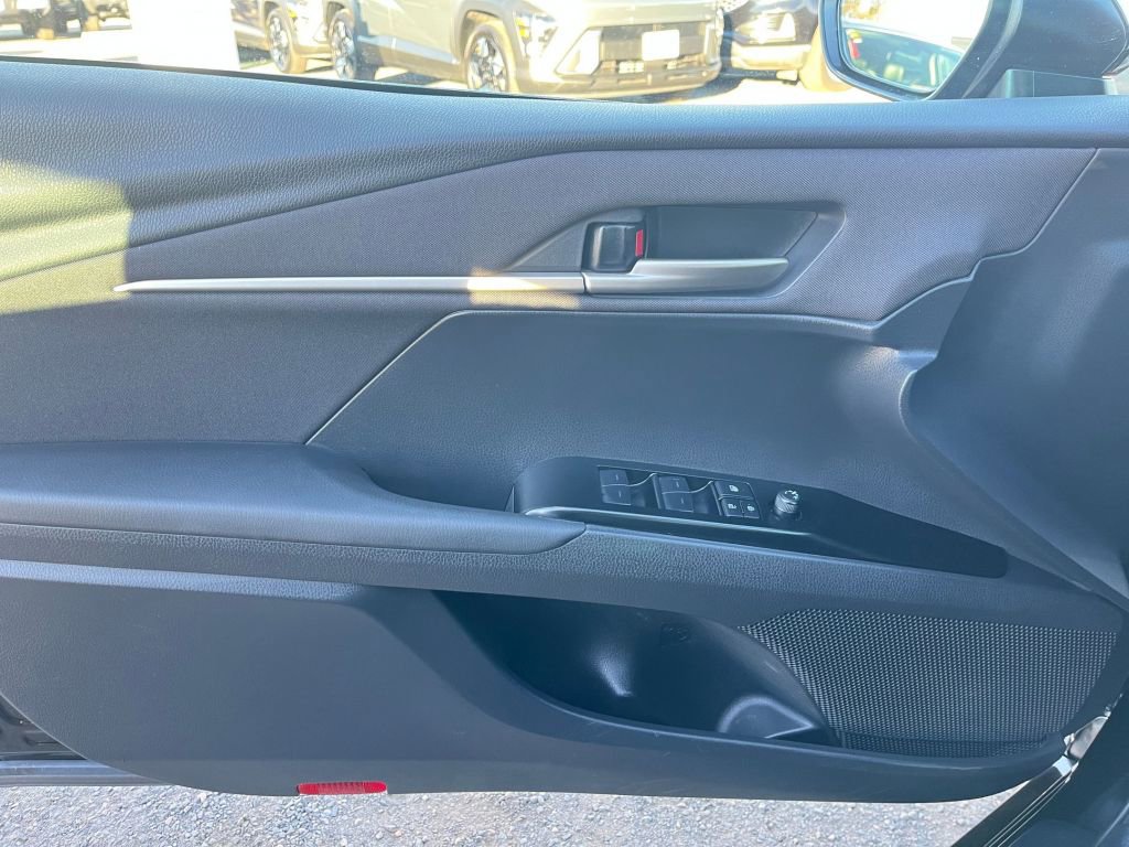 Thumbnail: 2025 Toyota Camry - 21