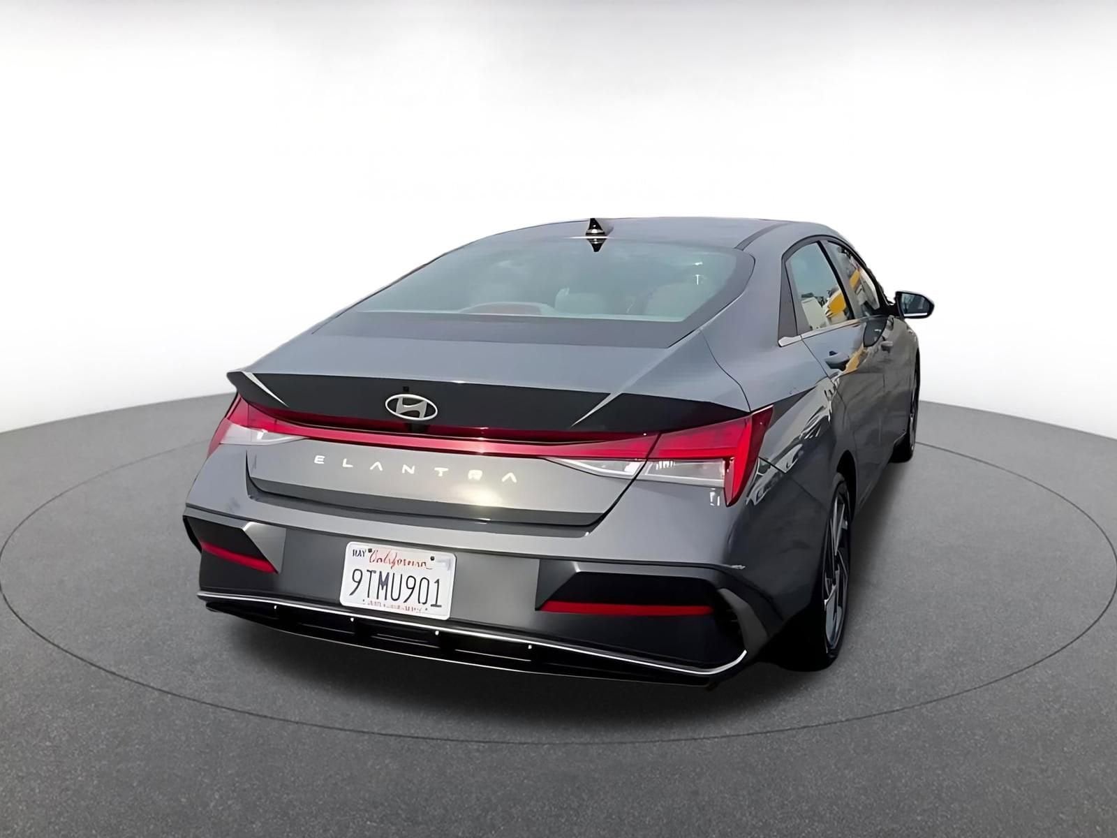 Thumbnail: 2025 Hyundai Elantra - 15