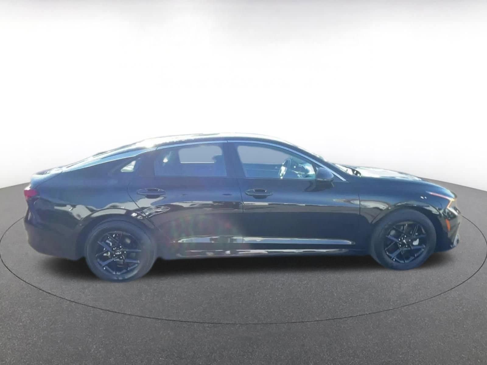 Thumbnail: 2021 Toyota Camry - 16