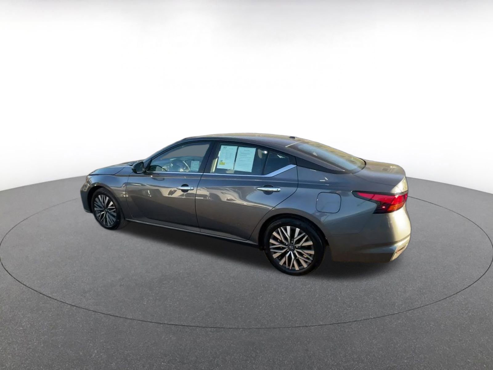 Thumbnail: 2025 Nissan Altima - 10