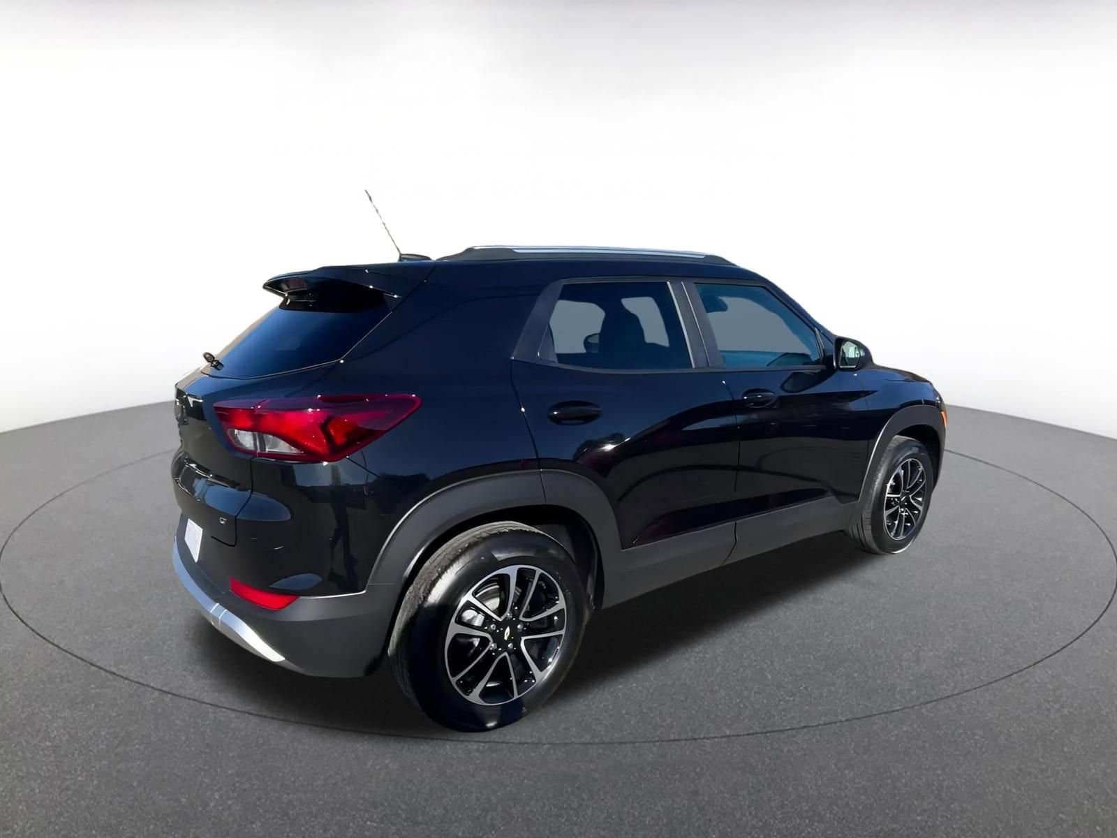 Thumbnail: 2025 Chevrolet TrailBlazer - 15