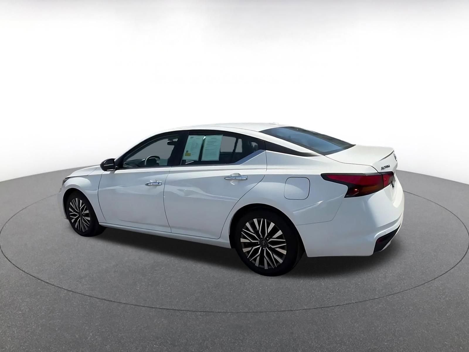 Thumbnail: 2025 Nissan Altima - 10