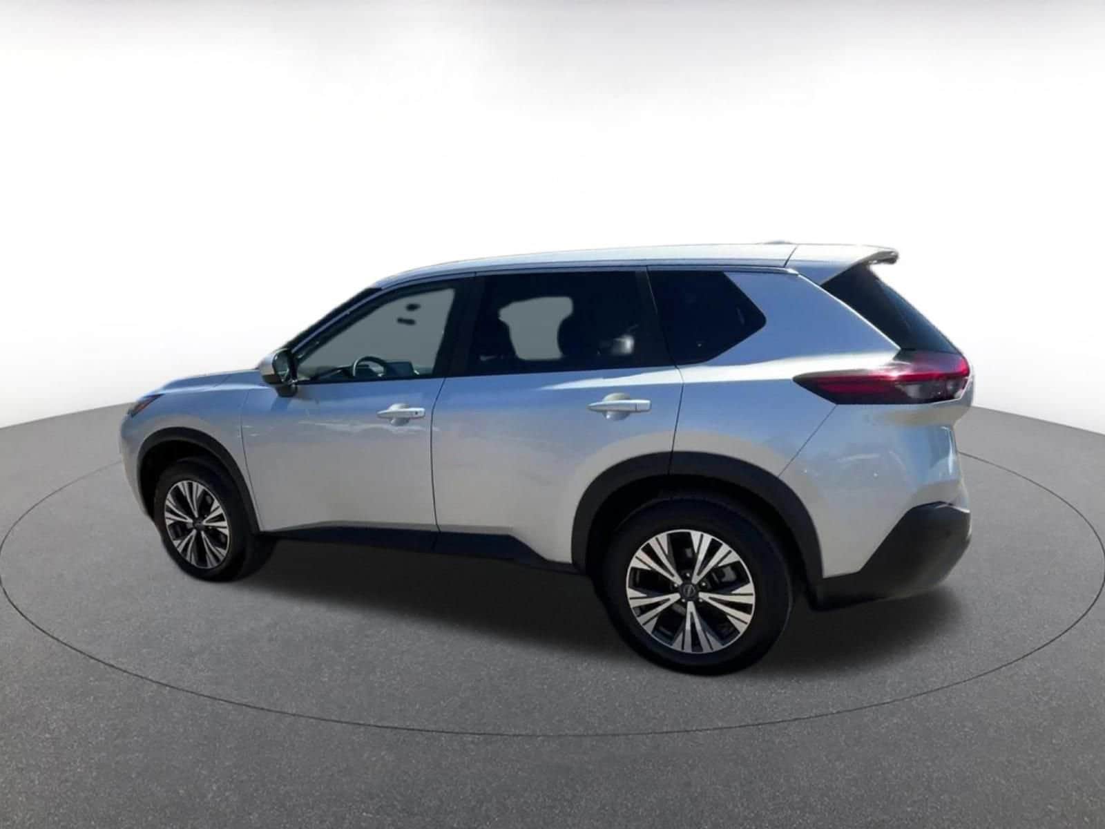 Thumbnail: 2023 Nissan Rogue - 10