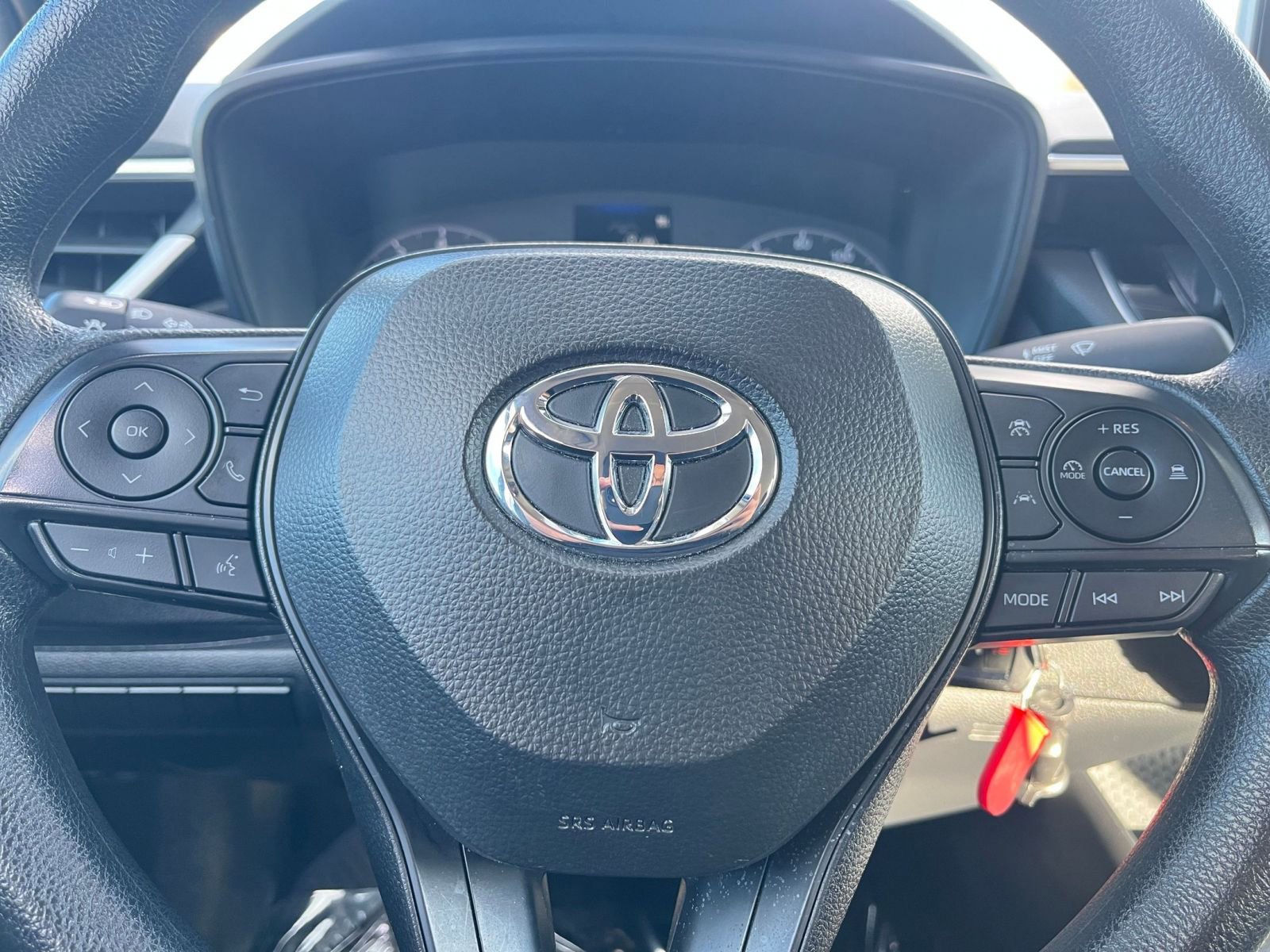 Thumbnail: 2025 Toyota Corolla - 25