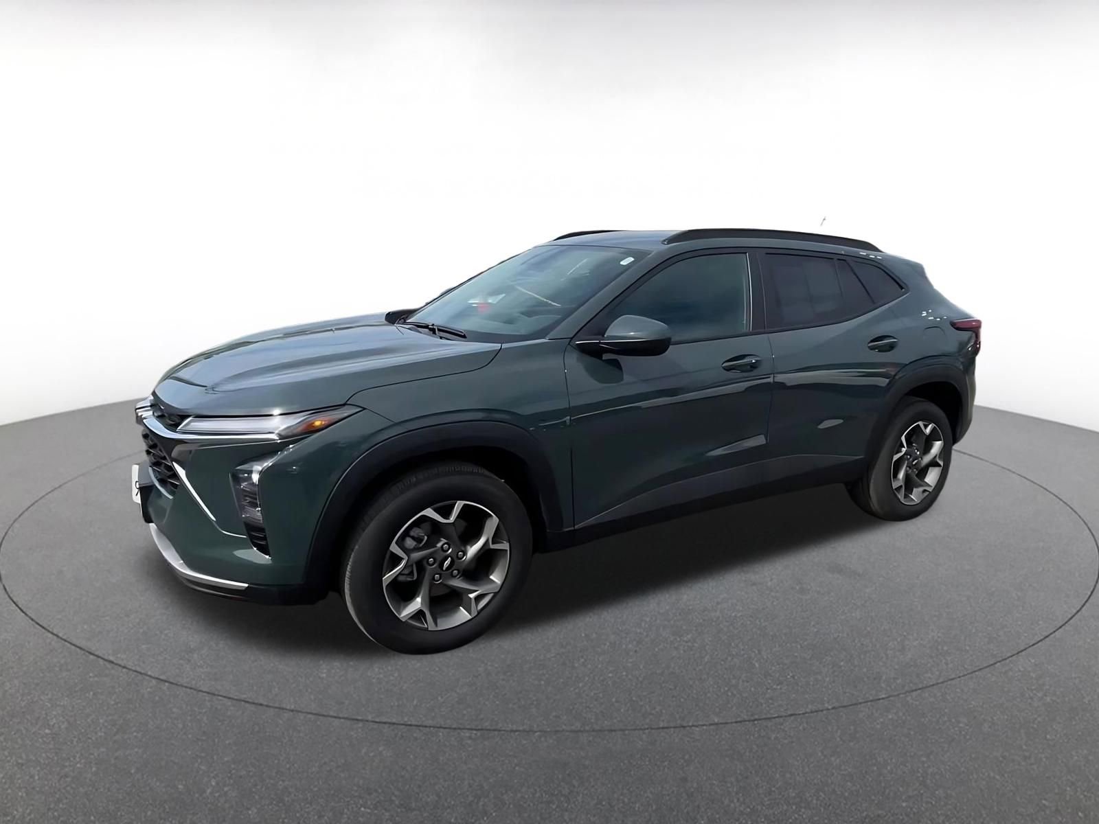 Thumbnail: 2025 Chevrolet Trax - 8