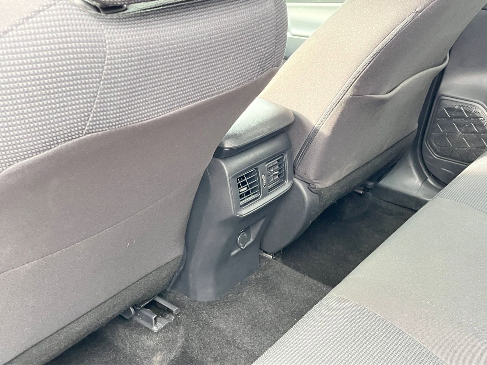 Thumbnail: 2025 Toyota RAV4 - 23