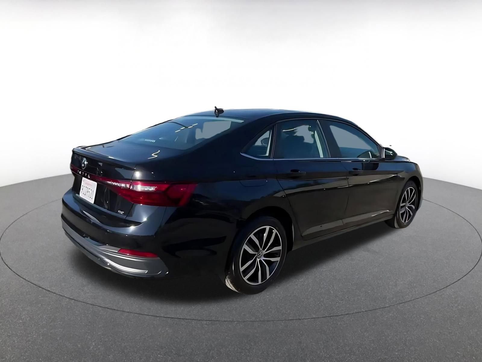 Thumbnail: 2025 Volkswagen Jetta - 15