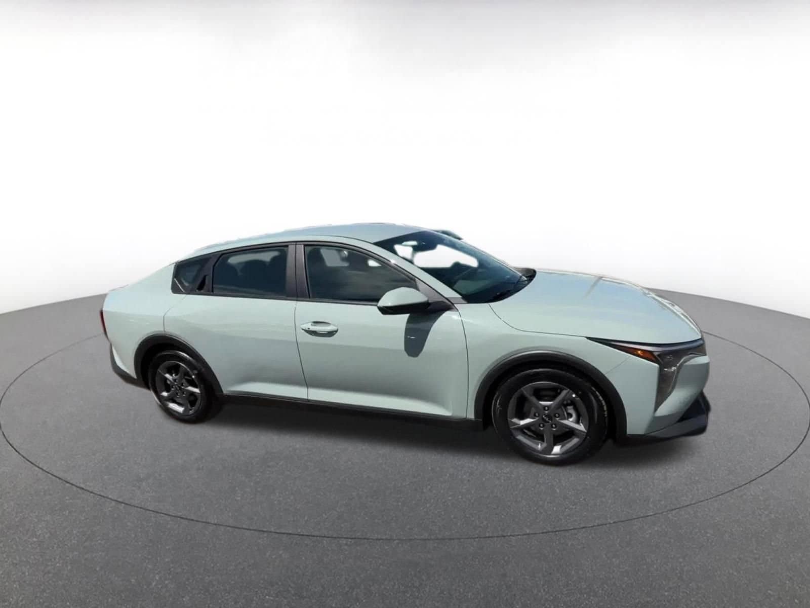 Thumbnail: 2025 Kia K4 - 2