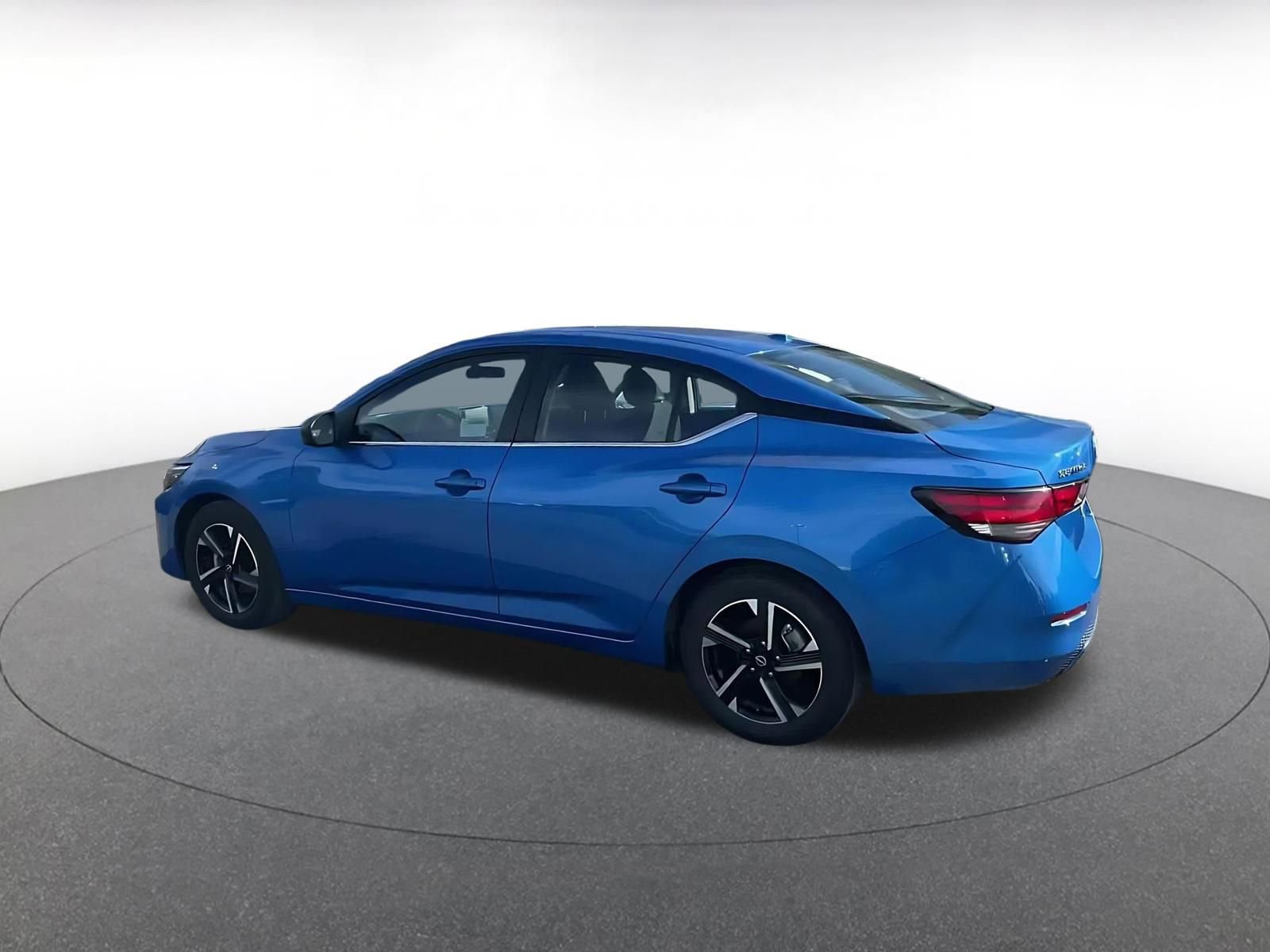 Thumbnail: 2025 Nissan Sentra - 10