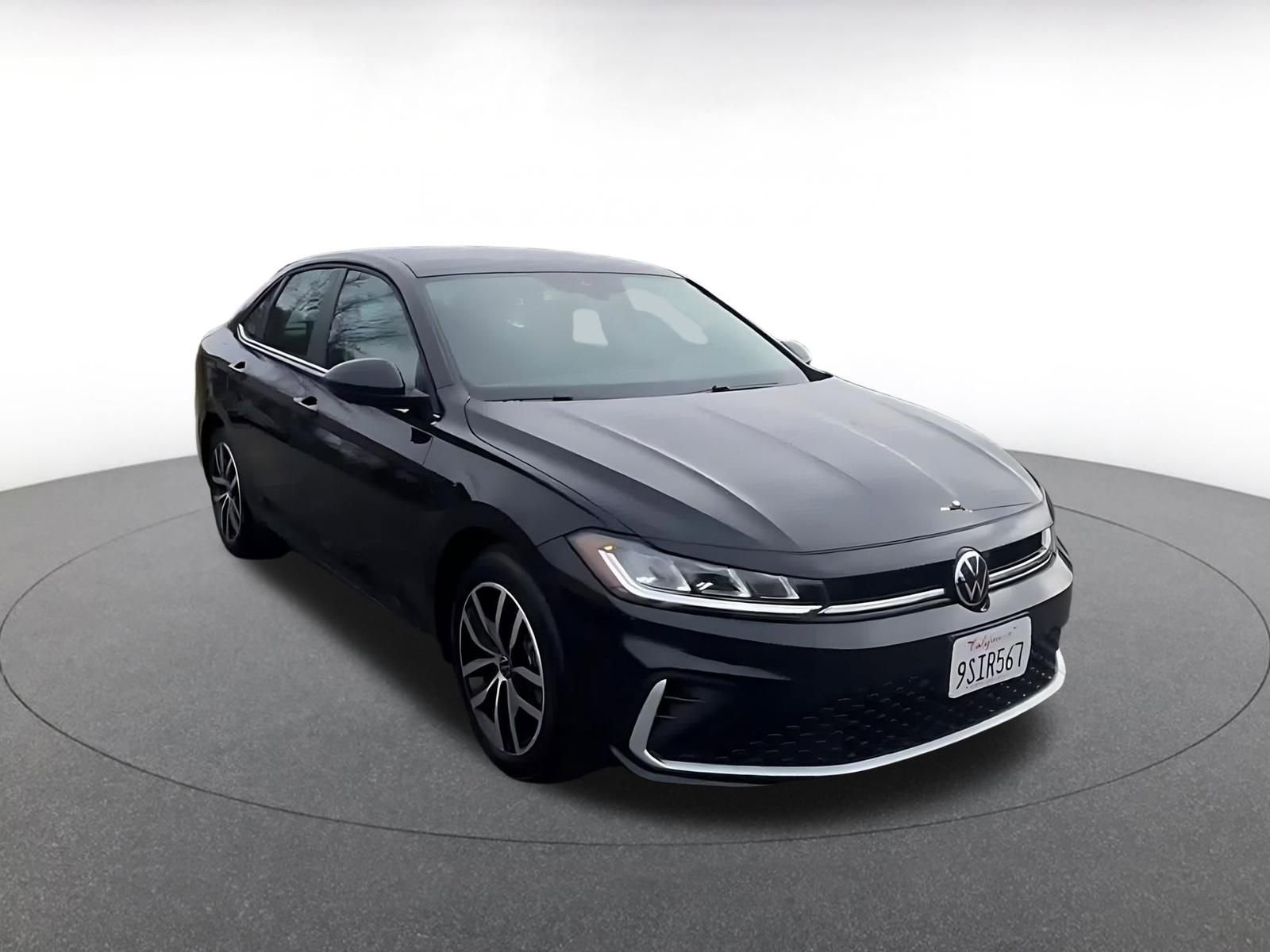 Thumbnail: 2025 Volkswagen Jetta - 3