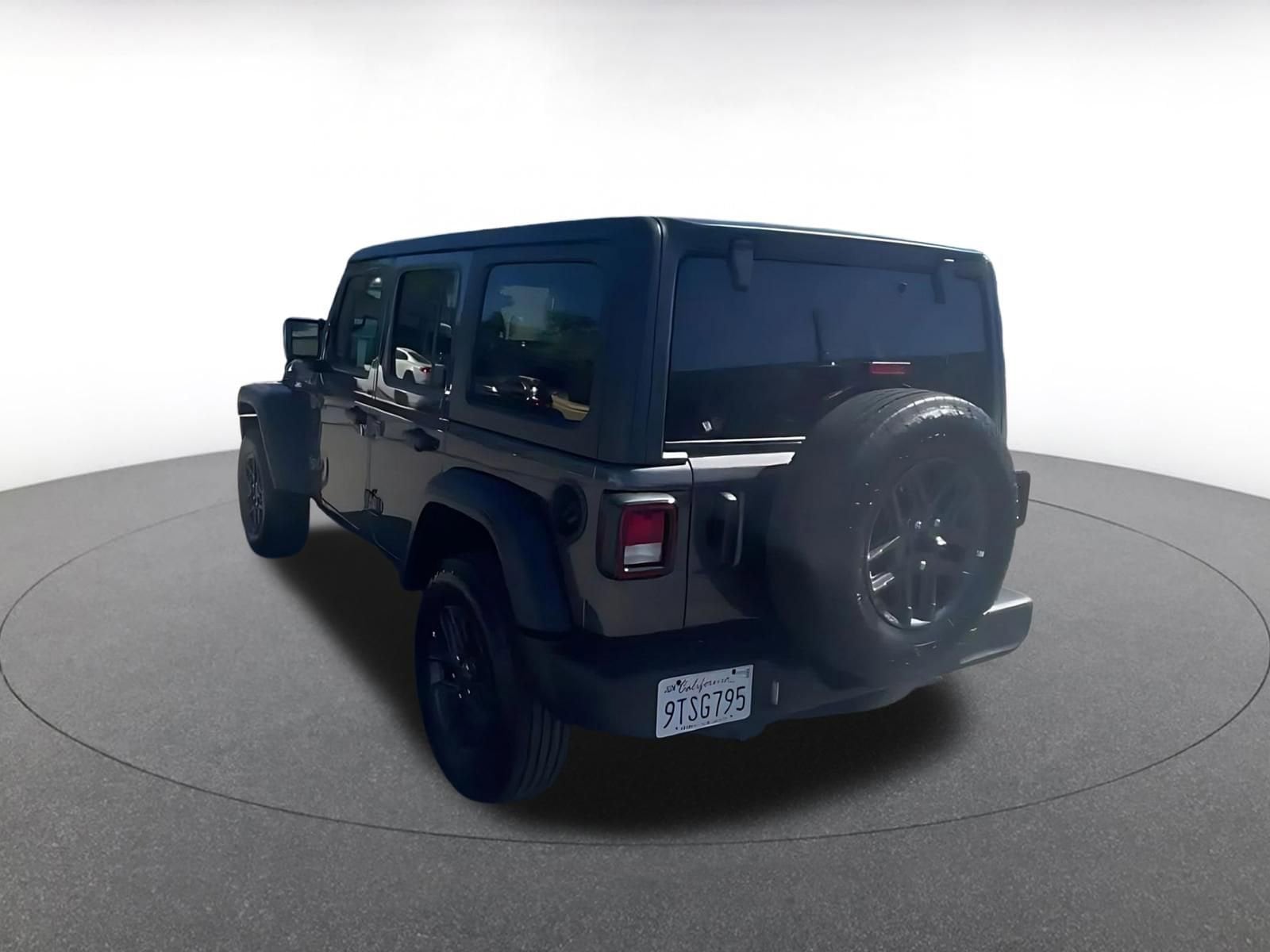 Thumbnail: 2025 Jeep Wrangler - 12