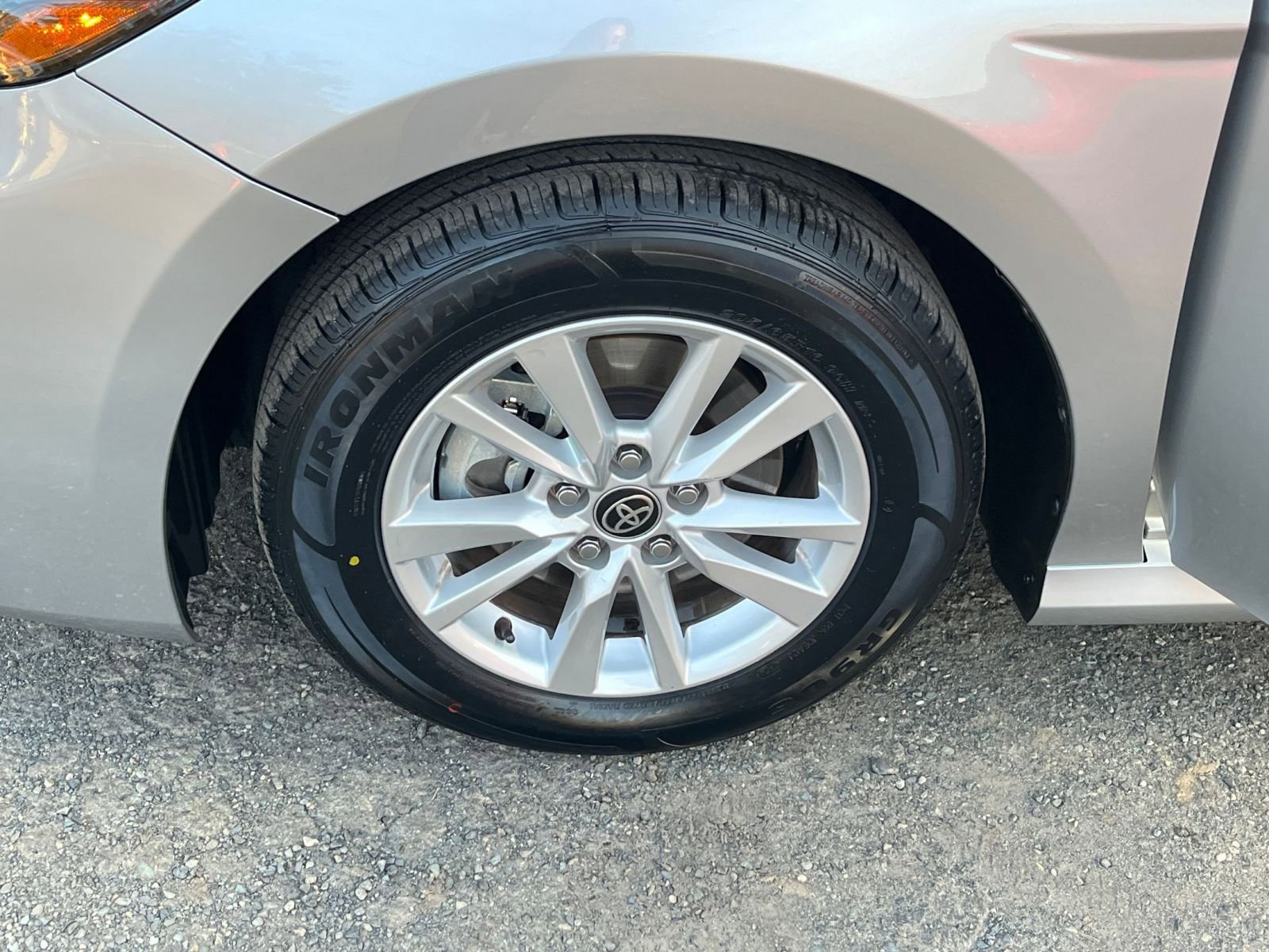 Thumbnail: 2025 Toyota Camry - 29