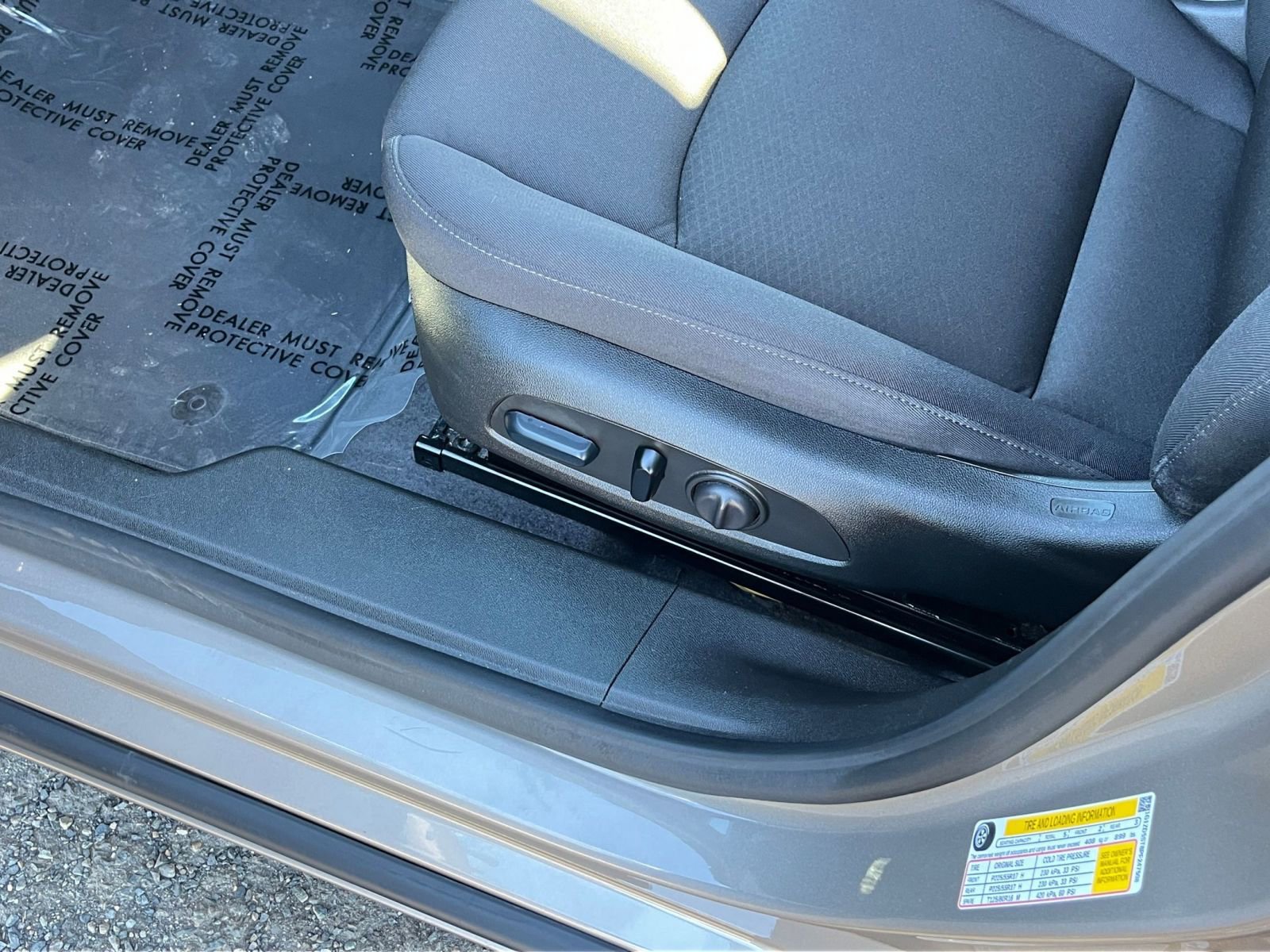 Thumbnail: 2023 Chevrolet Malibu - 23