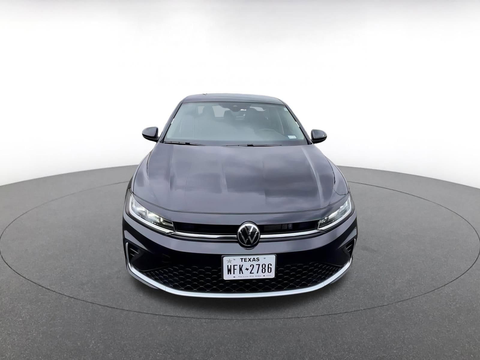 Thumbnail: 2025 Volkswagen Jetta - 4