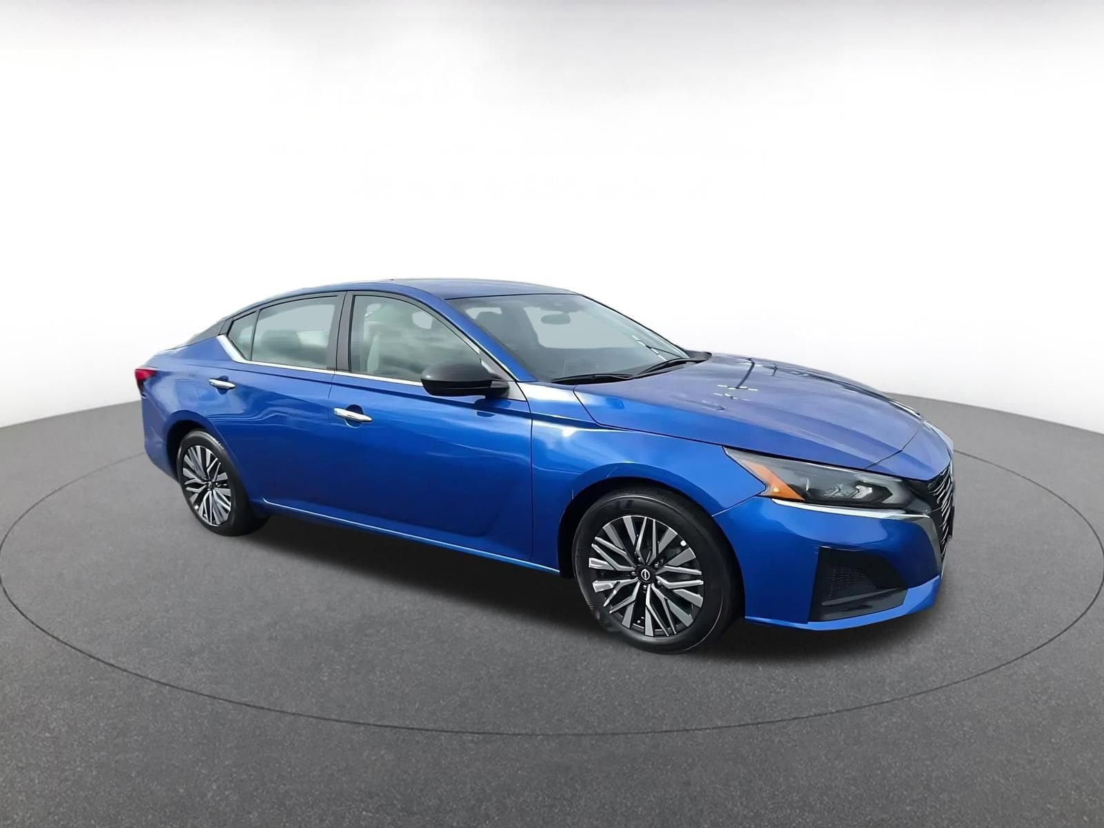 Thumbnail: 2025 Nissan Altima - 2