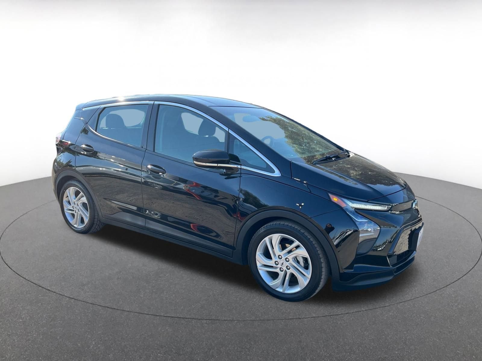 Thumbnail: 2023 Chevrolet Bolt EV - 1