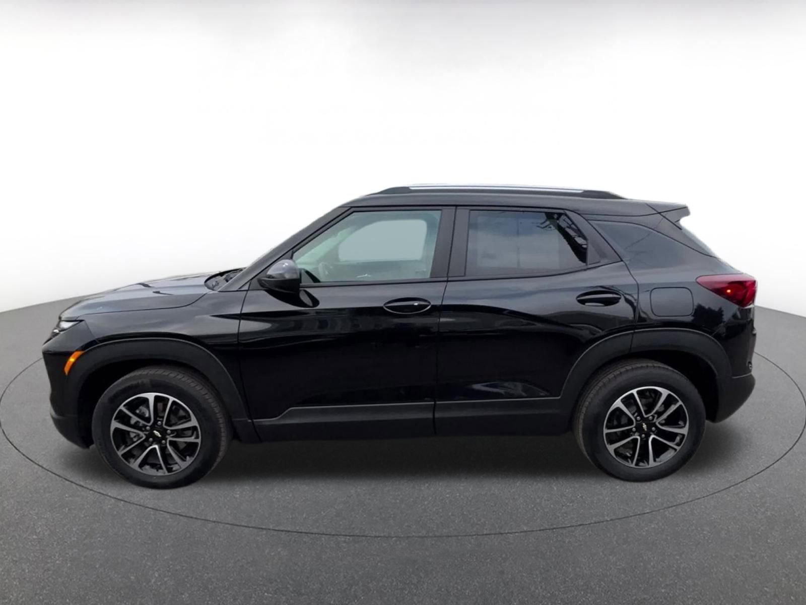 Thumbnail: 2025 Chevrolet TrailBlazer - 9