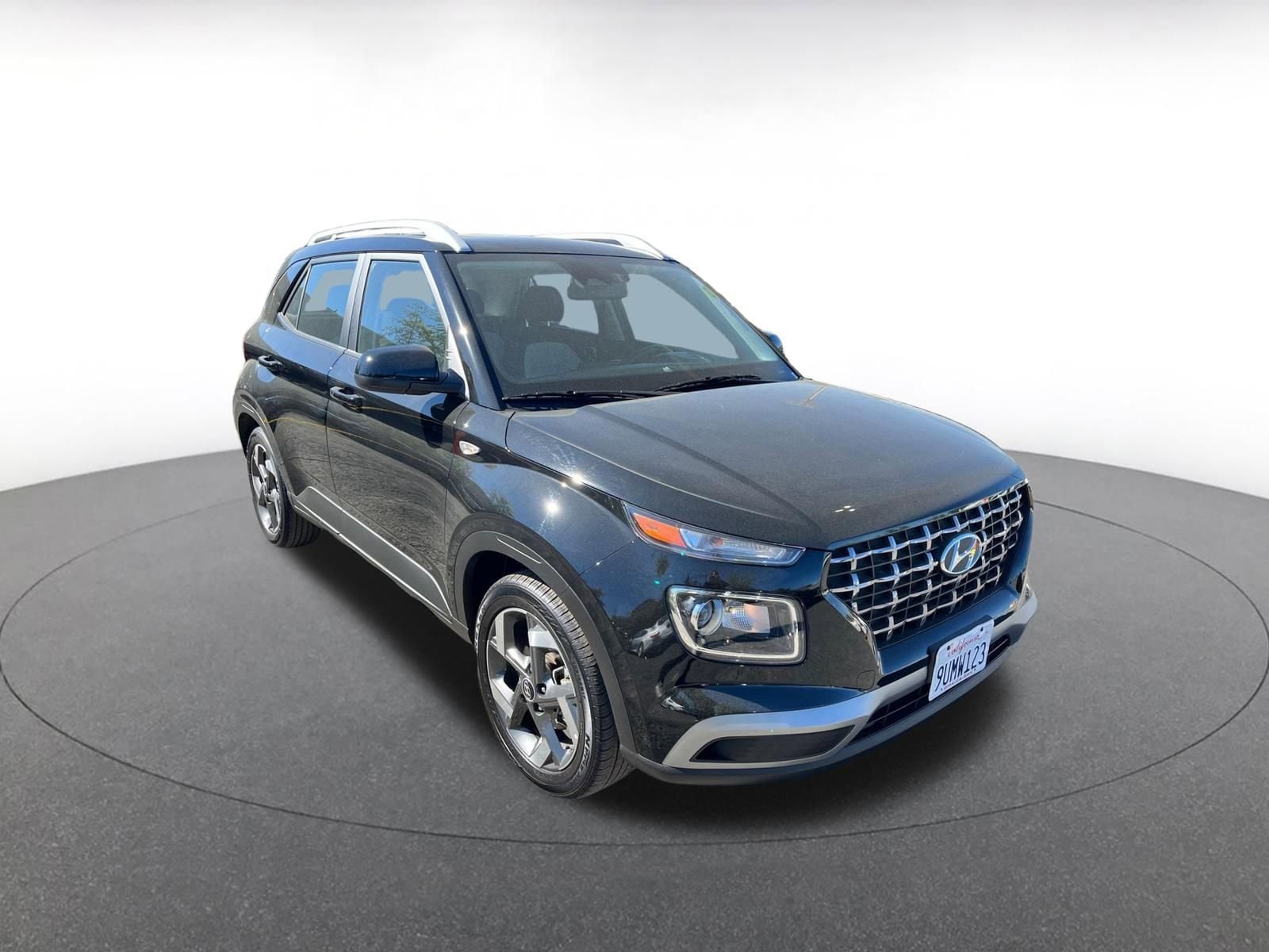 Thumbnail: 2025 Hyundai Venue - 1
