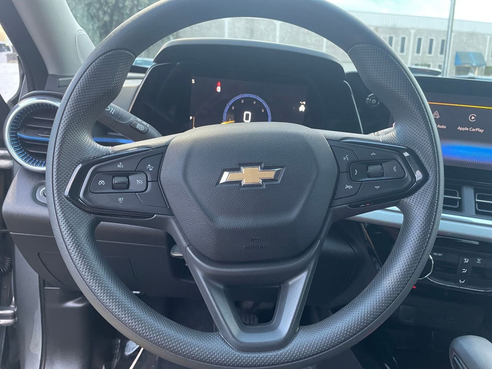 Thumbnail: 2025 Chevrolet Trax - 25