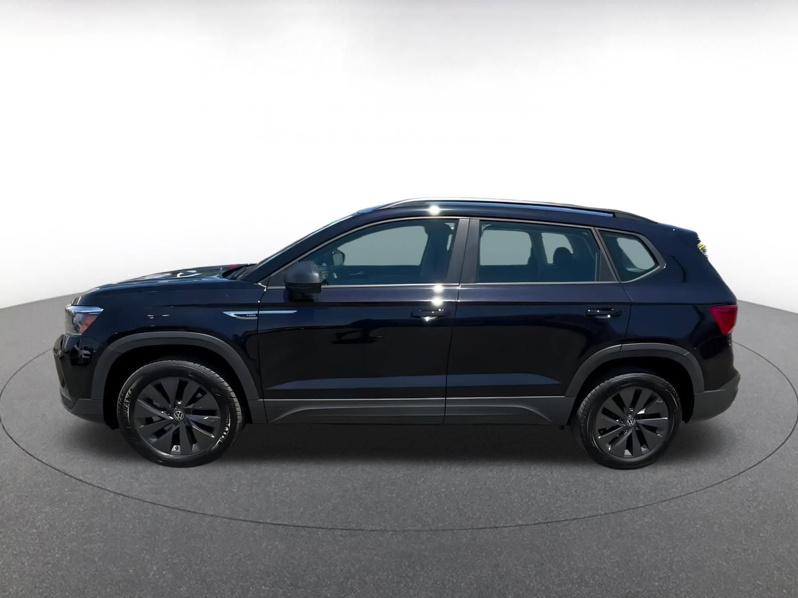 Thumbnail: 2024 Volkswagen Taos - 8