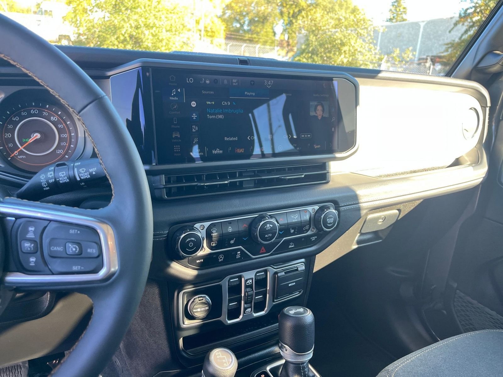 Thumbnail: 2025 Jeep Wrangler - 27