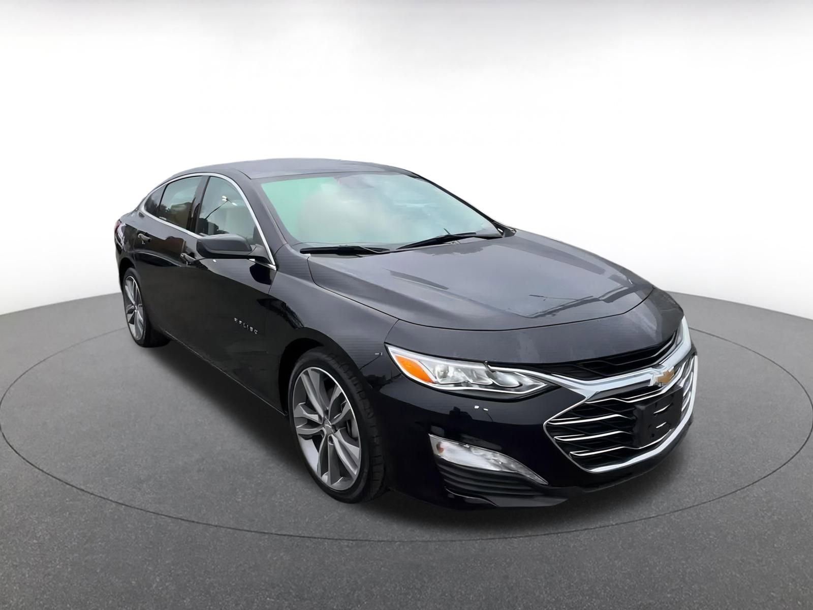 Thumbnail: 2024 Chevrolet Malibu - 3