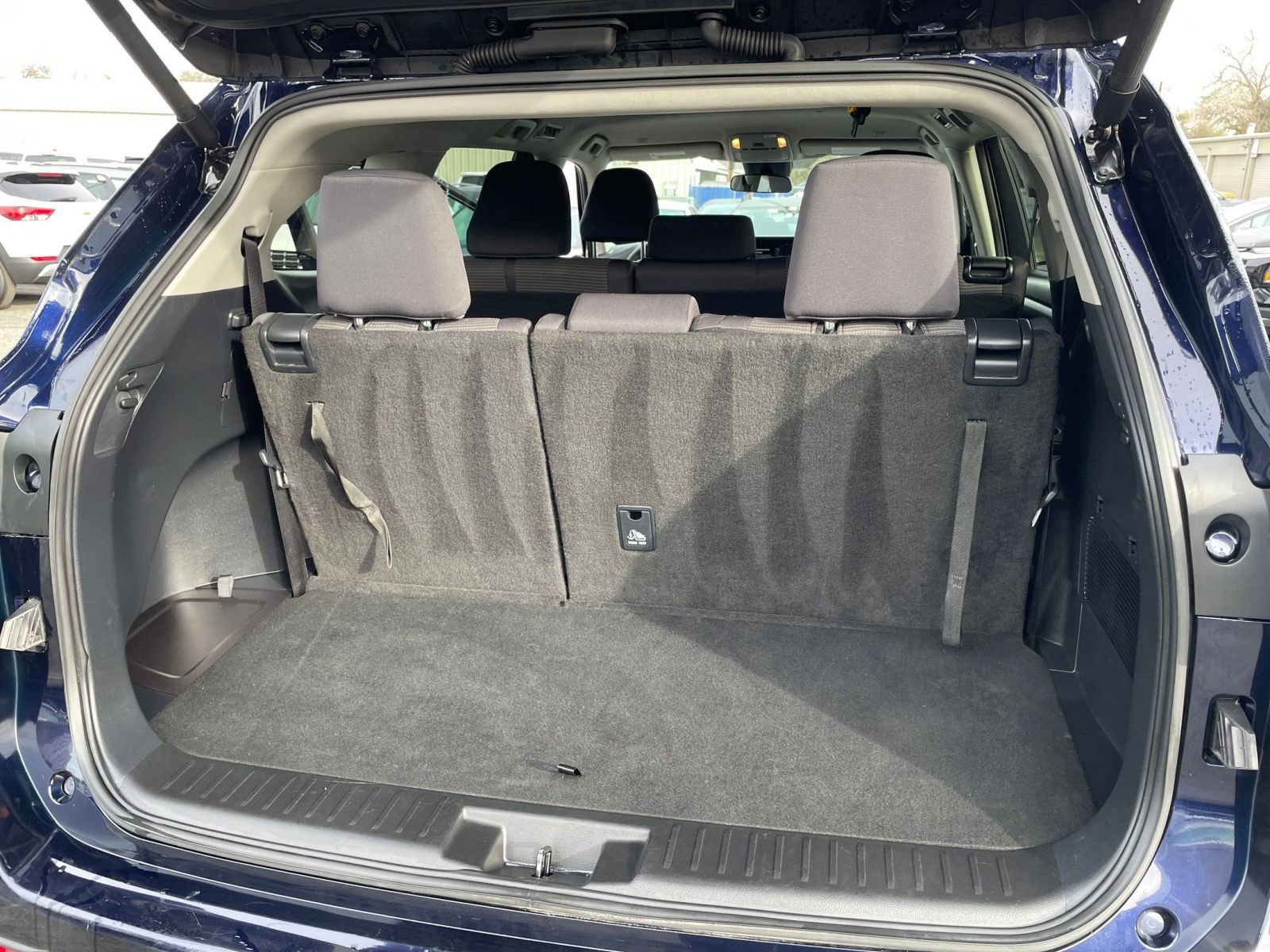 Thumbnail: 2025 Toyota Highlander - 34