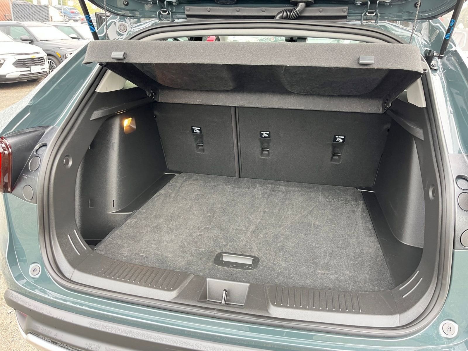 Thumbnail: 2025 Chevrolet Trax - 29