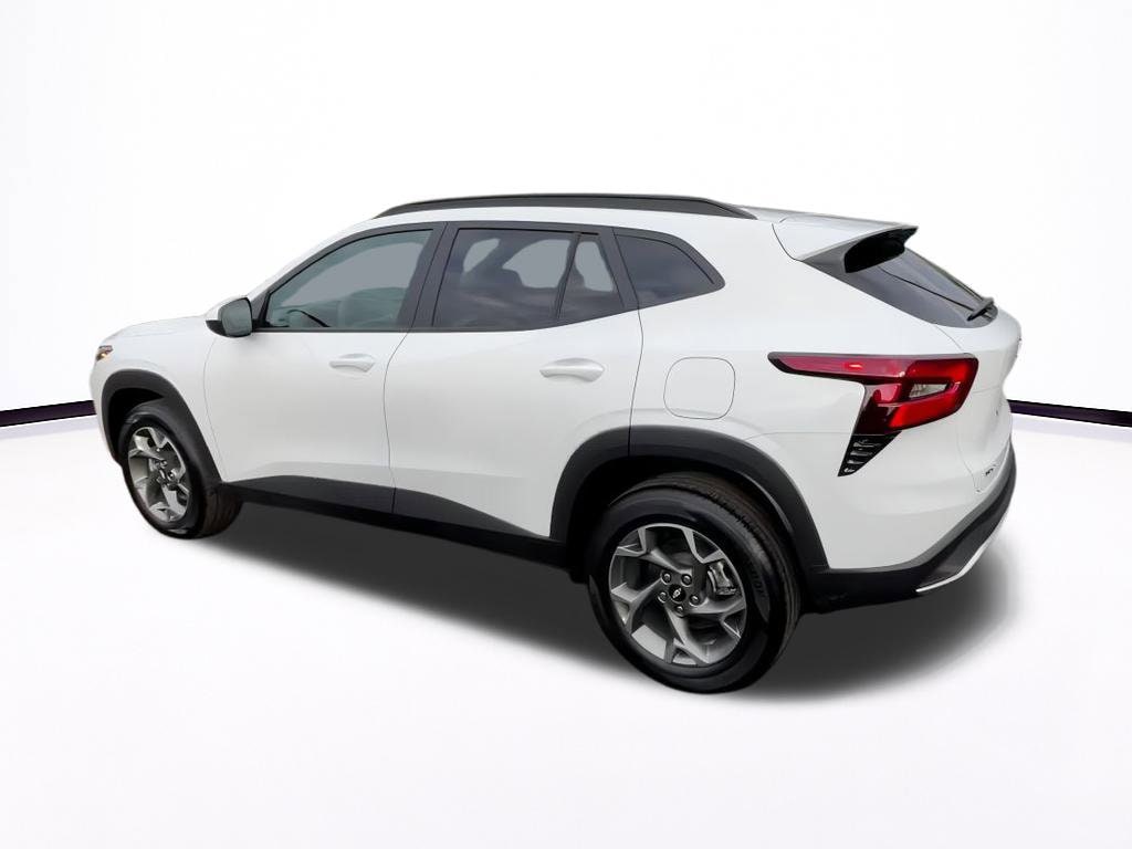 Thumbnail: 2025 Chevrolet Trax - 10