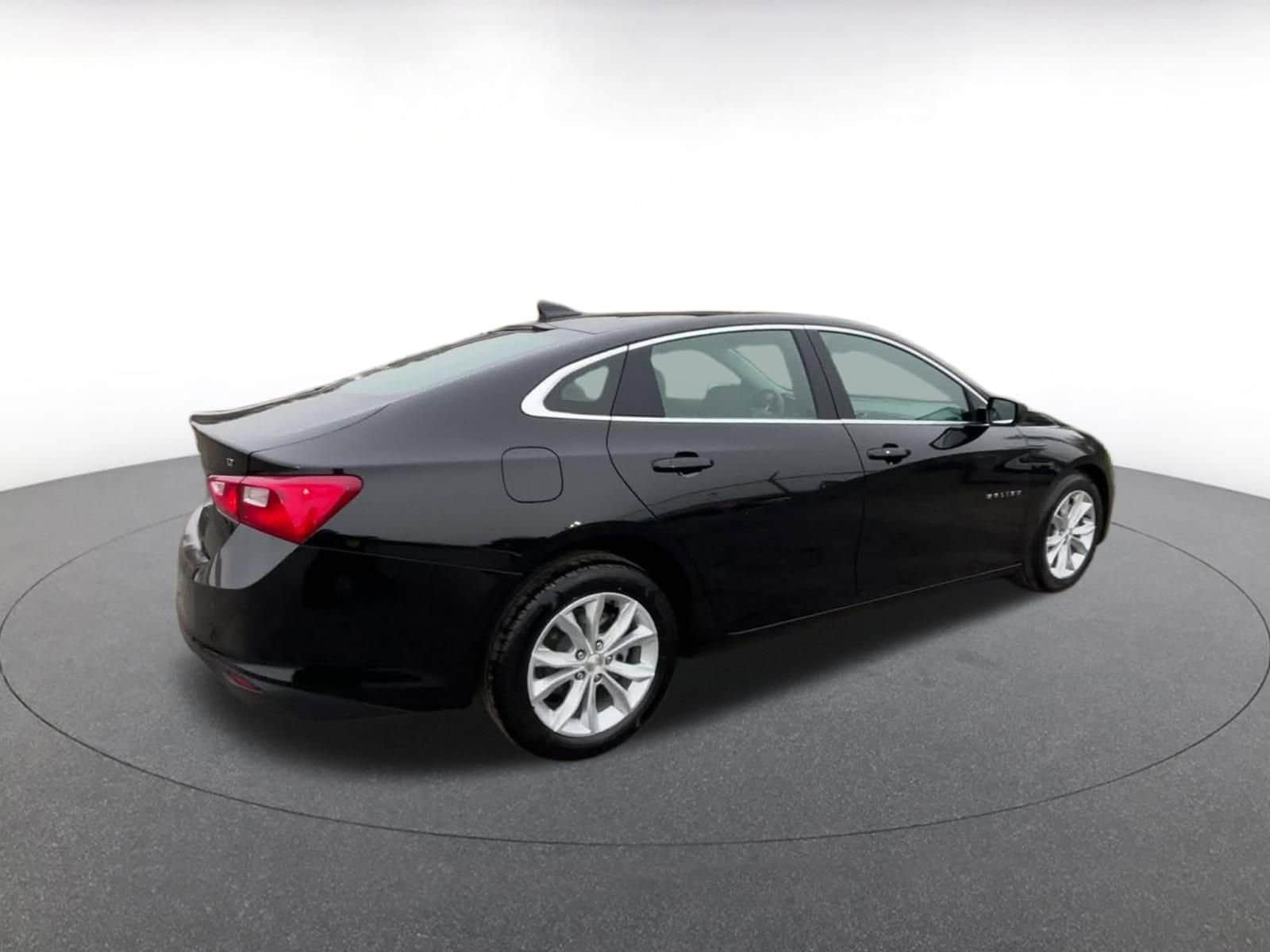 Thumbnail: 2024 Chevrolet Malibu - 15