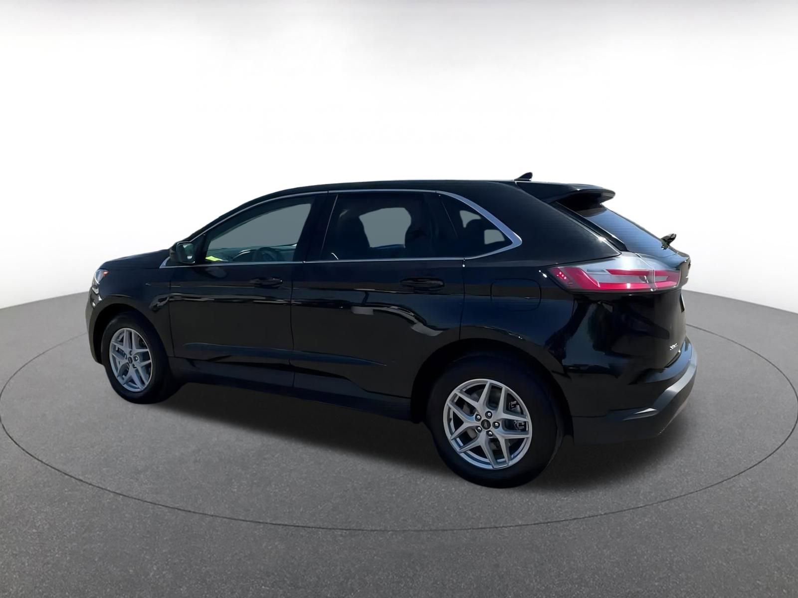 Thumbnail: 2024 Ford Edge - 10