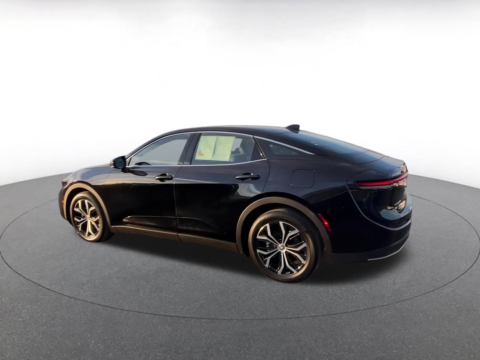 Thumbnail: 2025 Toyota Crown - 18