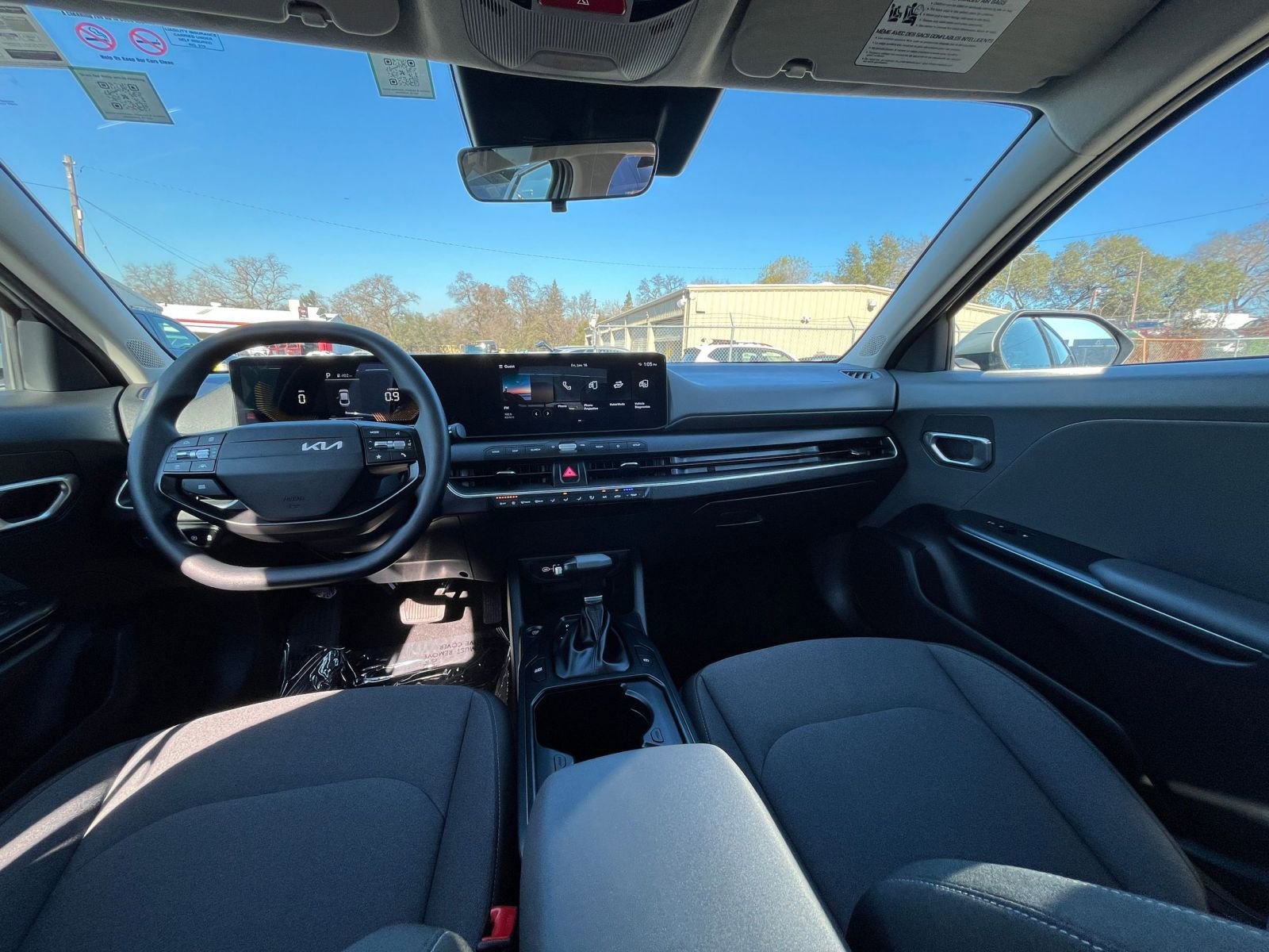 Thumbnail: 2025 Kia K4 - 32