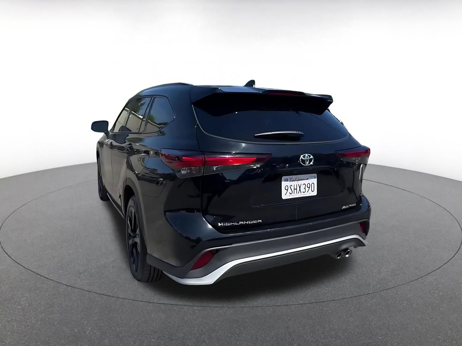 Thumbnail: 2025 Toyota Highlander - 11