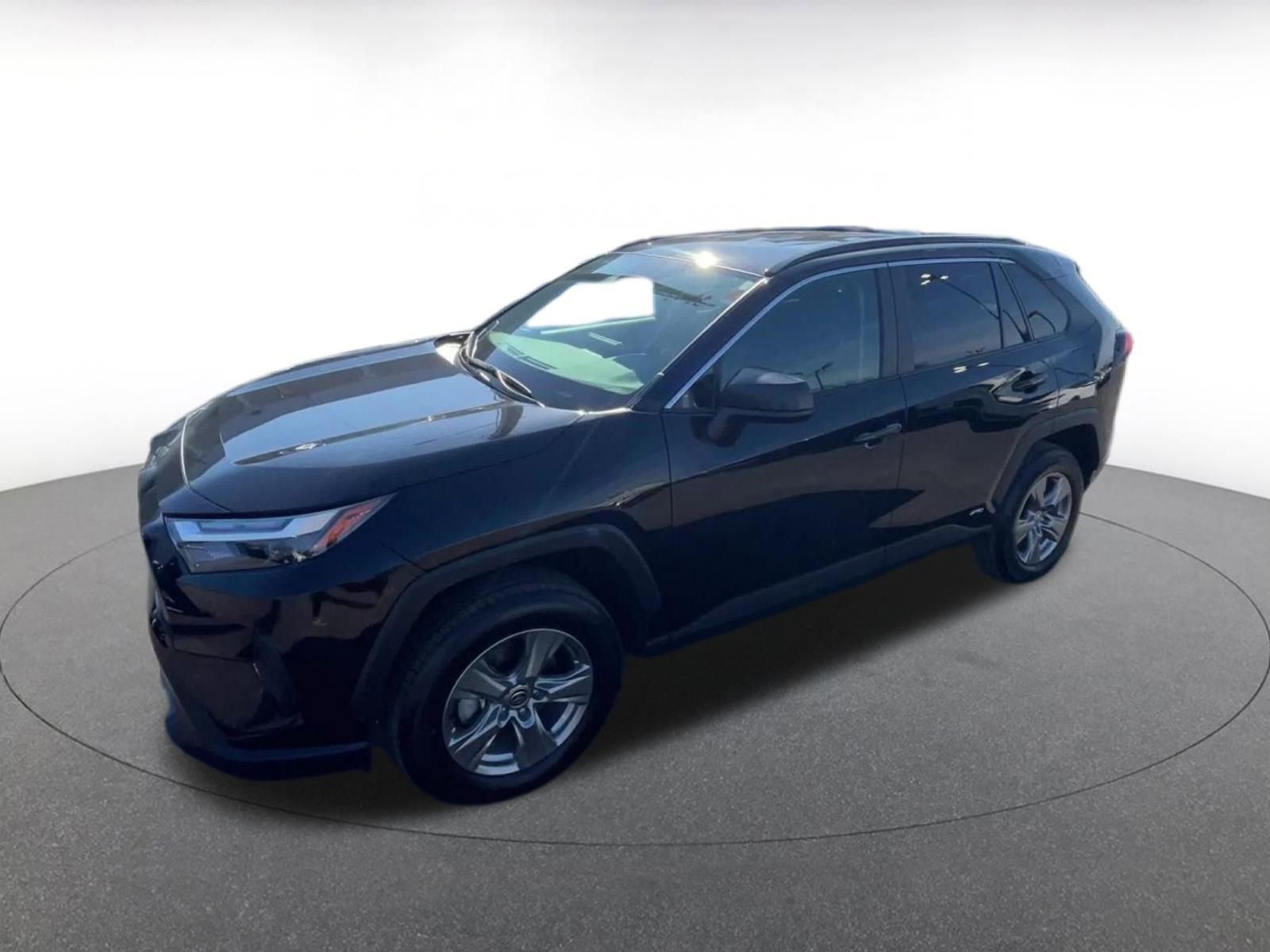 Thumbnail: 2025 Toyota RAV4 - 8