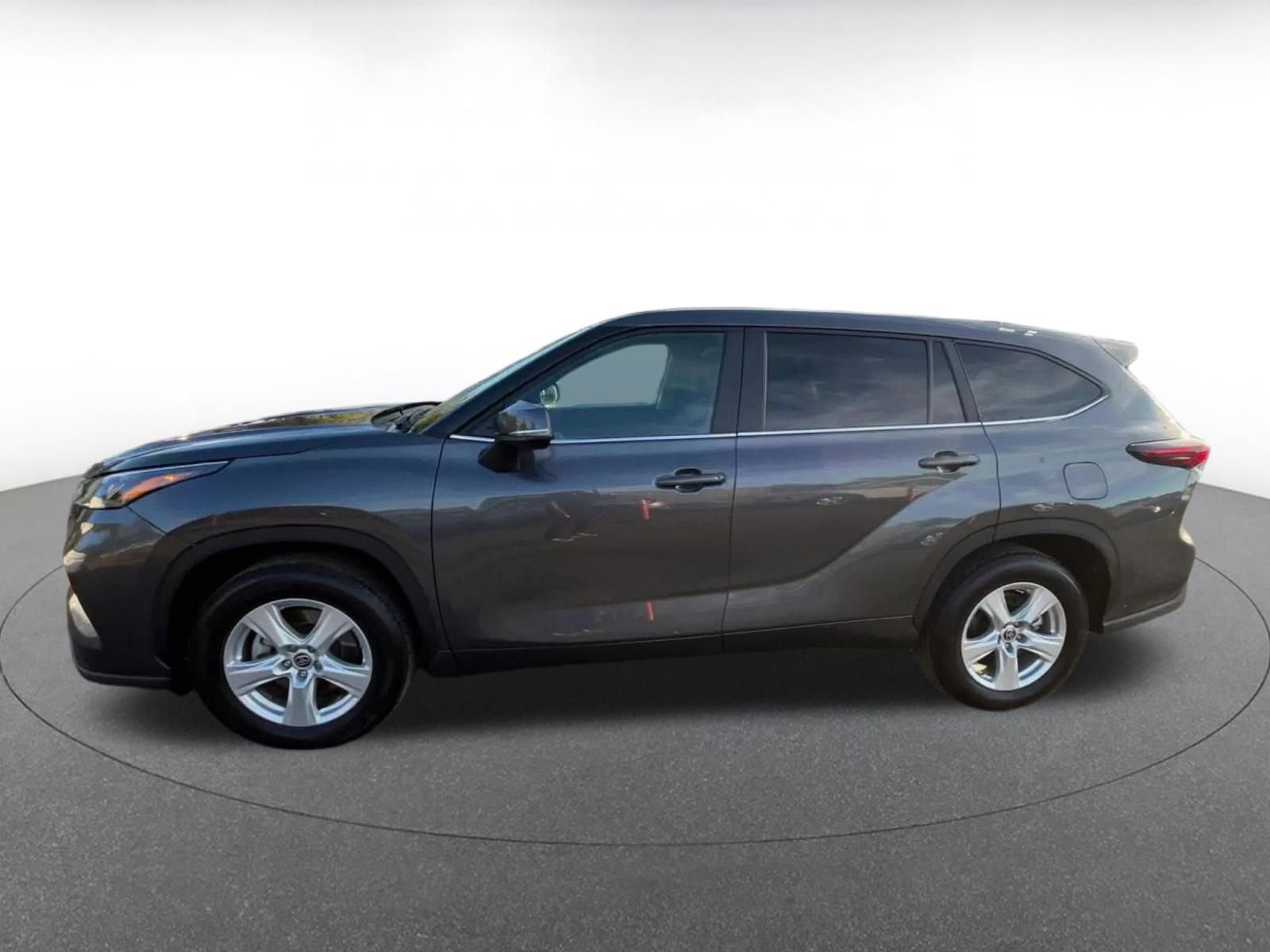 Thumbnail: 2025 Toyota Highlander - 9